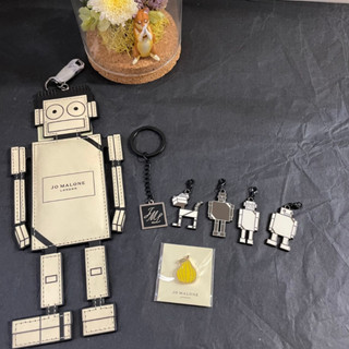 【柴媽黑白賣】Jo Malone 限量 吊飾 鑰匙圈組 行李吊牌 機器人 吸鐵 磁鐵