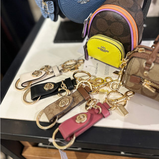 咩兒美國代購🌈Coach logo皮革鑰匙圈 掛飾
