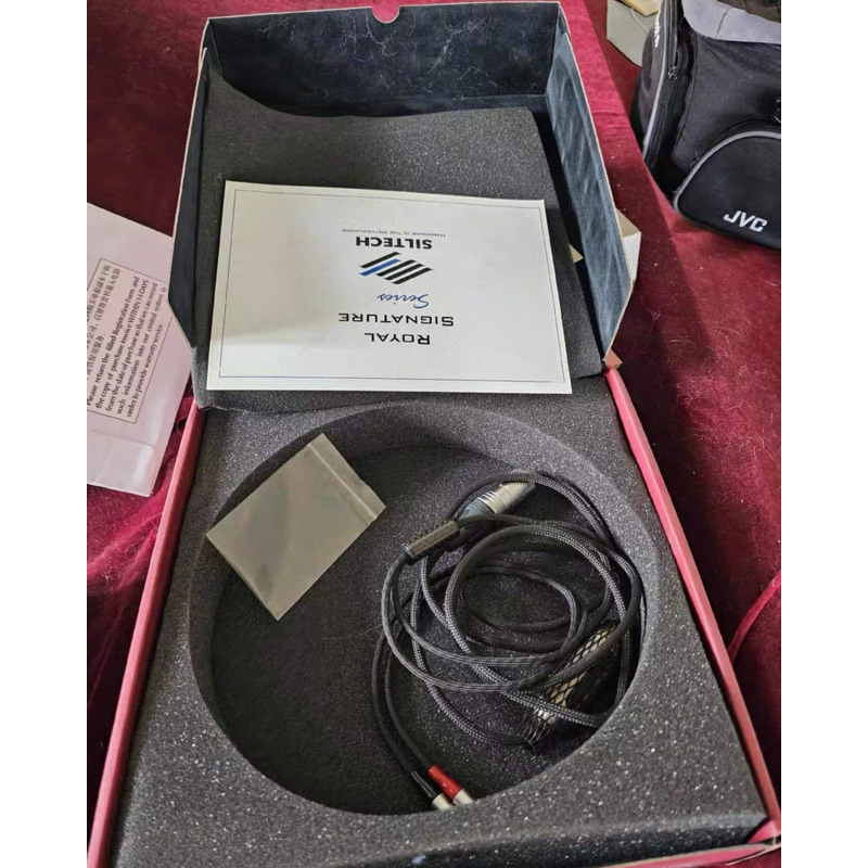 [二手］荷蘭 銀彩 Siltech Crown單晶銀HD800 HD800s 4芯 平衡 耳機 升級線 價格可小議