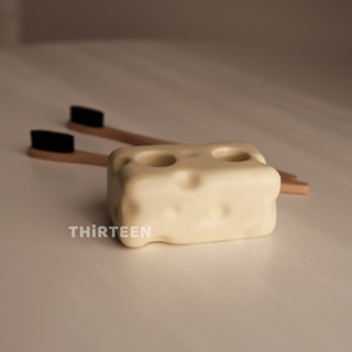 THiRTEEN拾叄家居◖韓系乳酪起司牙刷架 陶瓷牙刷底座 牙刷收納 電動牙刷架