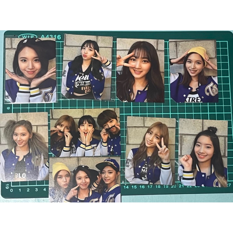 TWICE PAGE TWO 小卡