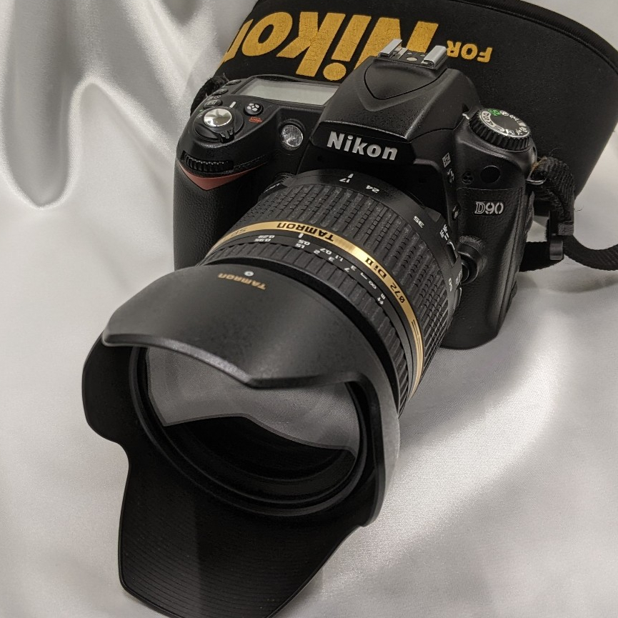 Nikon D90單眼相機+f2.8鏡頭+sb600閃燈+電池把手大全套