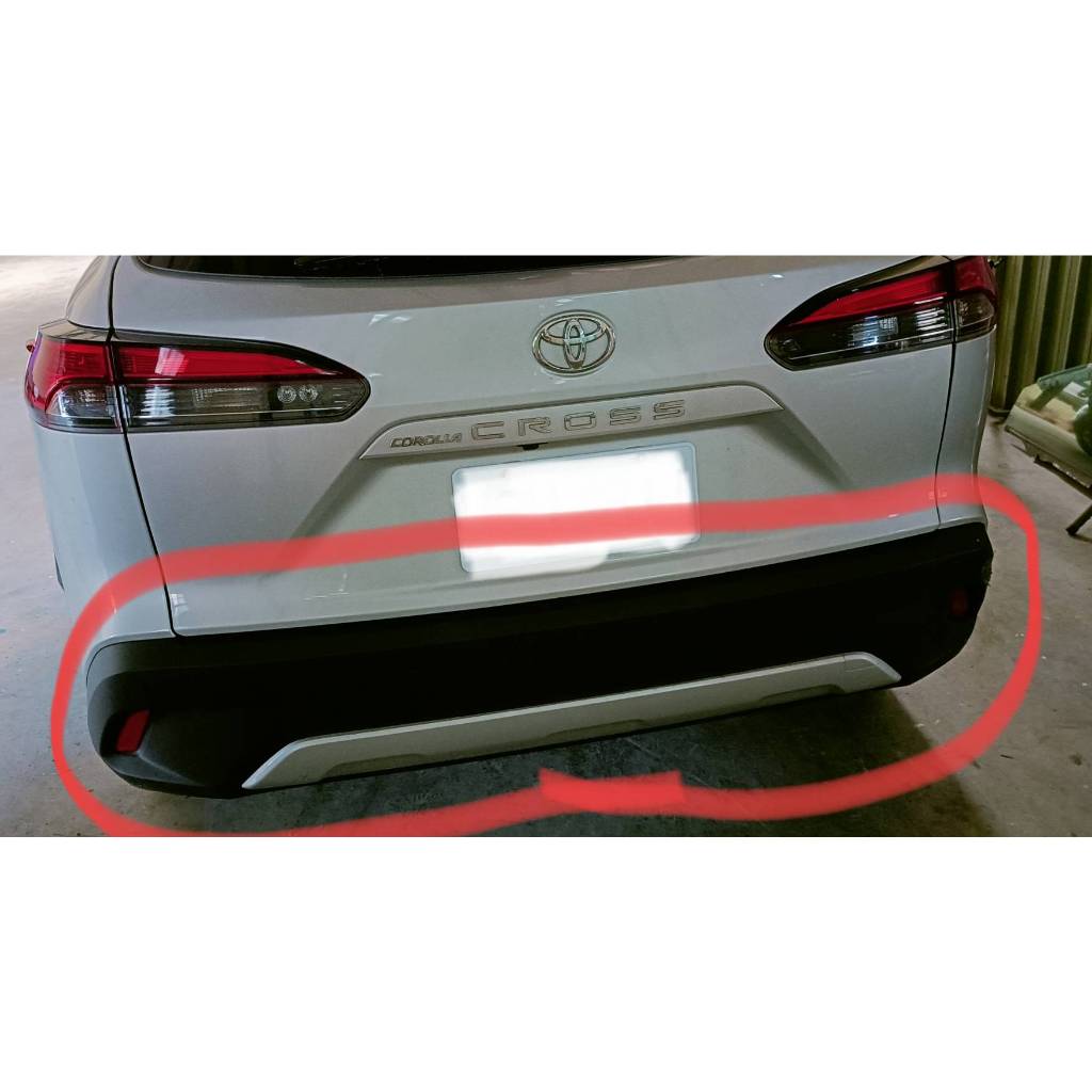 豐田汽車 TOYOTA CROSS 2021年 後保險桿 台製 不含下飾板