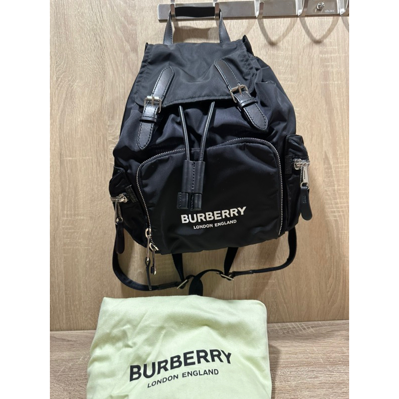 Burberry九成五新後背包