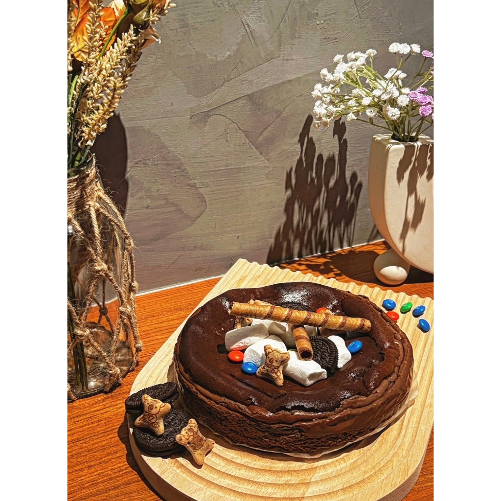 義間dessert / 🍰8吋巧克力派對巴斯克🍫 超商冷凍到店 生日蛋糕 派對蛋糕 巴斯克乳酪蛋糕
