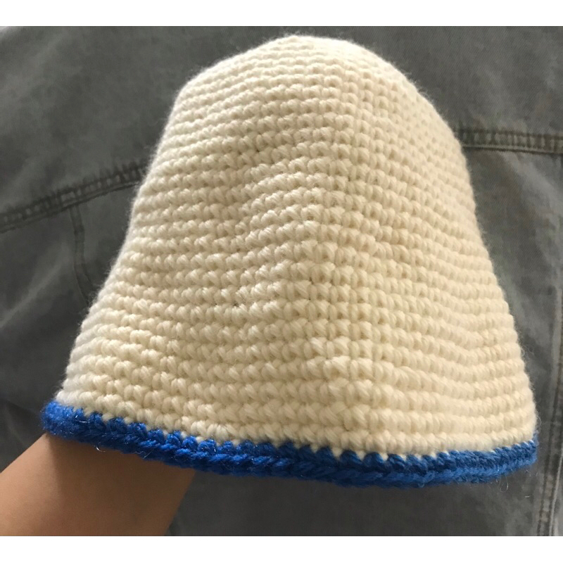 白色純羊毛線手工編織漁夫帽