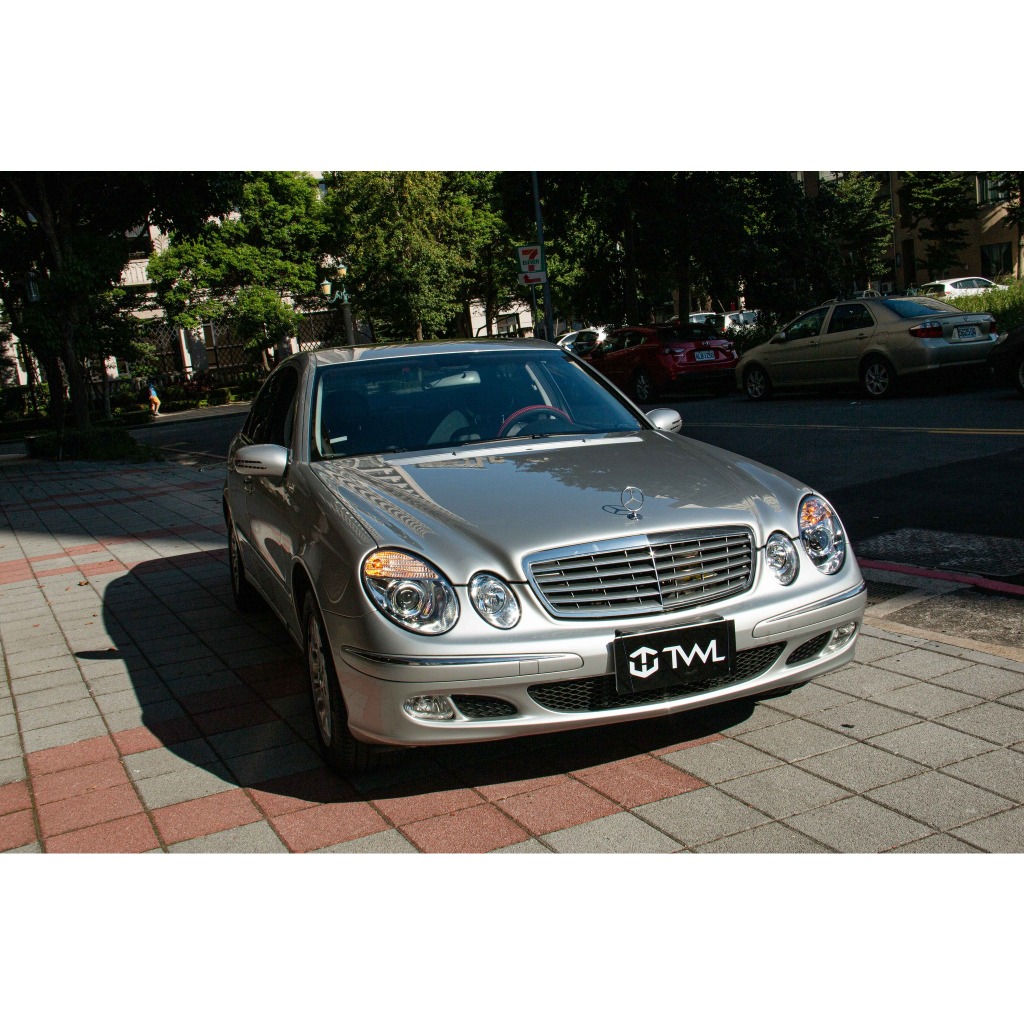 &lt;台灣之光&gt;全新BENZ W211 02 04 03 05 06年原廠型投射大燈E200K E240 E280台製