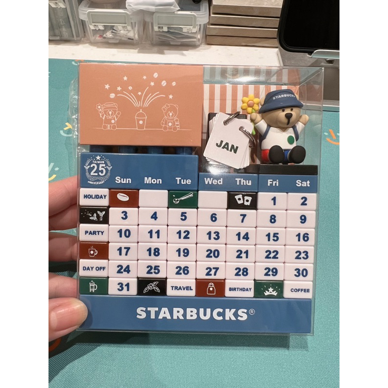 {限量全新現貨}✨星巴克Starbucks-25週年限定 小熊桌曆/萬年曆/積木曆