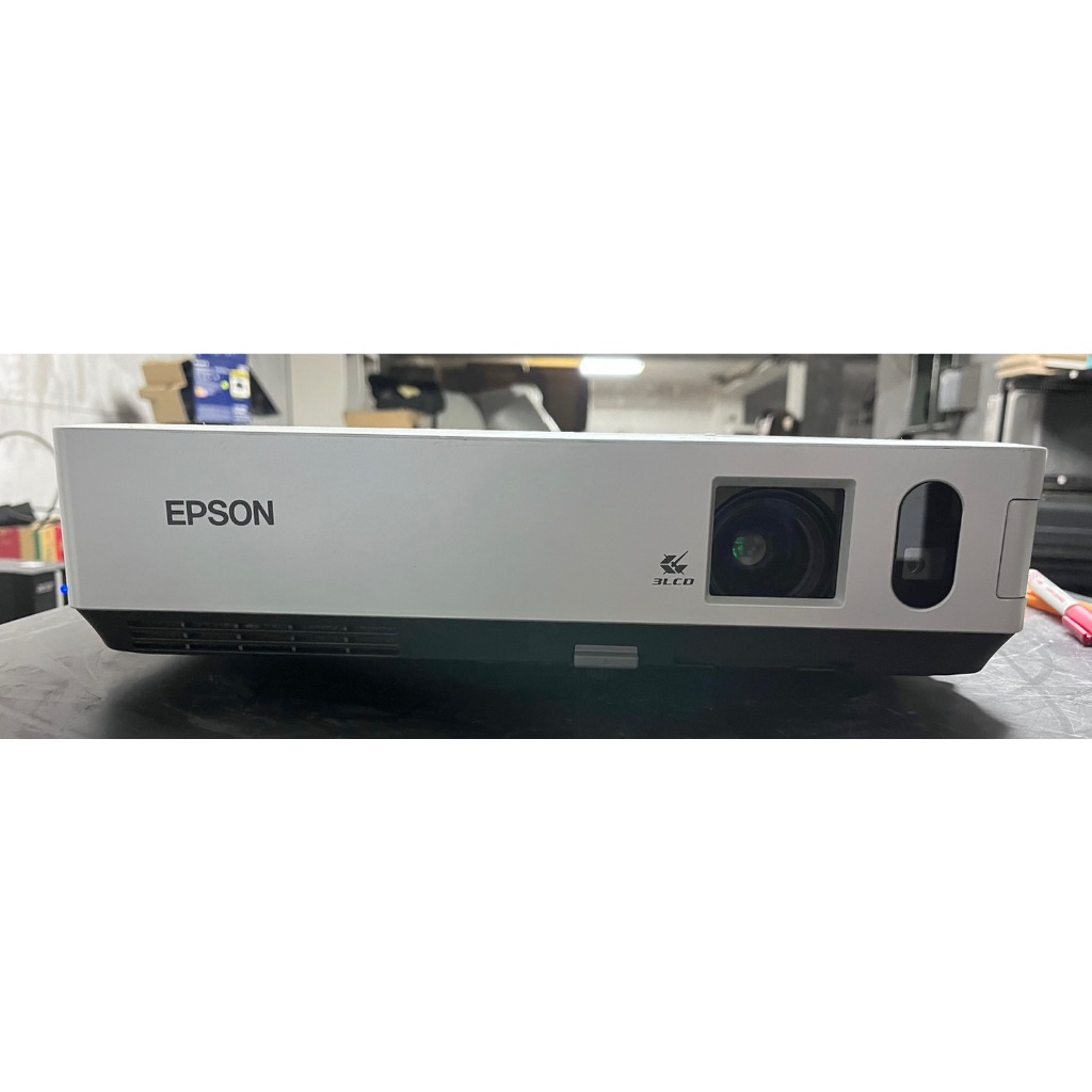 【博愛168二手3C】零件機// EPSON EMP-1810 投影機