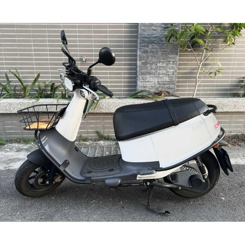 Gogoro VIVA Plus 無印白 二手 電動車 摩托車