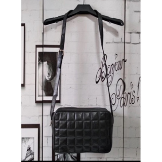 ELLE 法國品牌黑色包前車方格車繡品牌logo真皮材質相機包/側背包