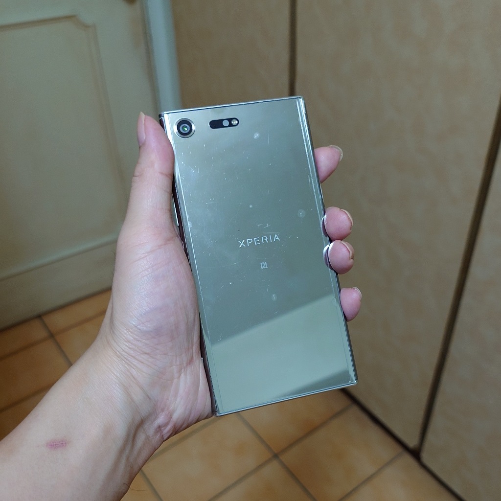 【二手】Sony Xperia XZ Premium (XZP, G8142) 銀色