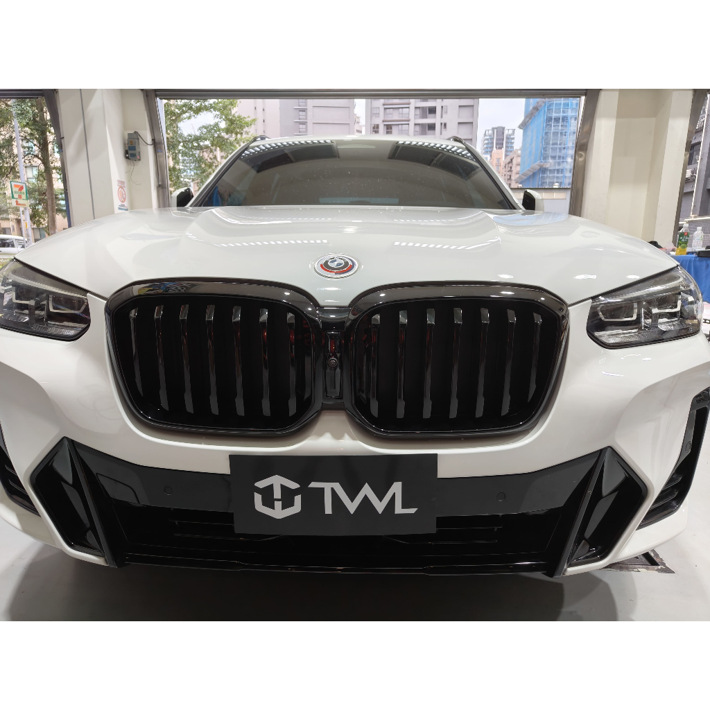 &lt;台灣之光&gt;全新BMW G02 X4 G01 X3 22年後期專用亮光黑 亮黑 單線 鼻頭 水箱罩 水柵