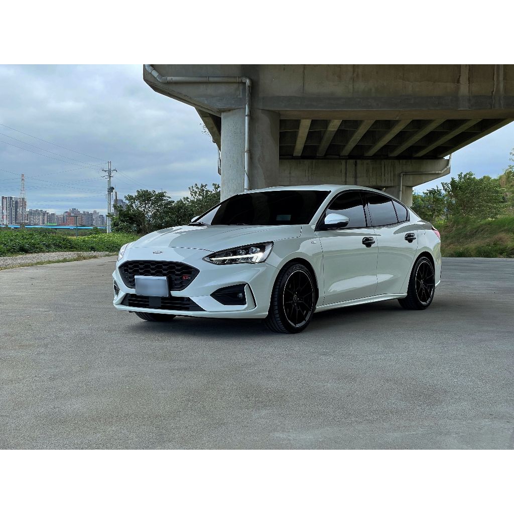 (097) 2021 Ford Focus 4D 四門 全額貸款 免頭款 免保人 零元交車 代步車 新古車 跟車系統