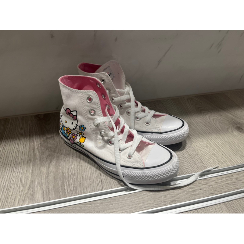 9.9成新 converse x hello kitty 聯名高筒球鞋