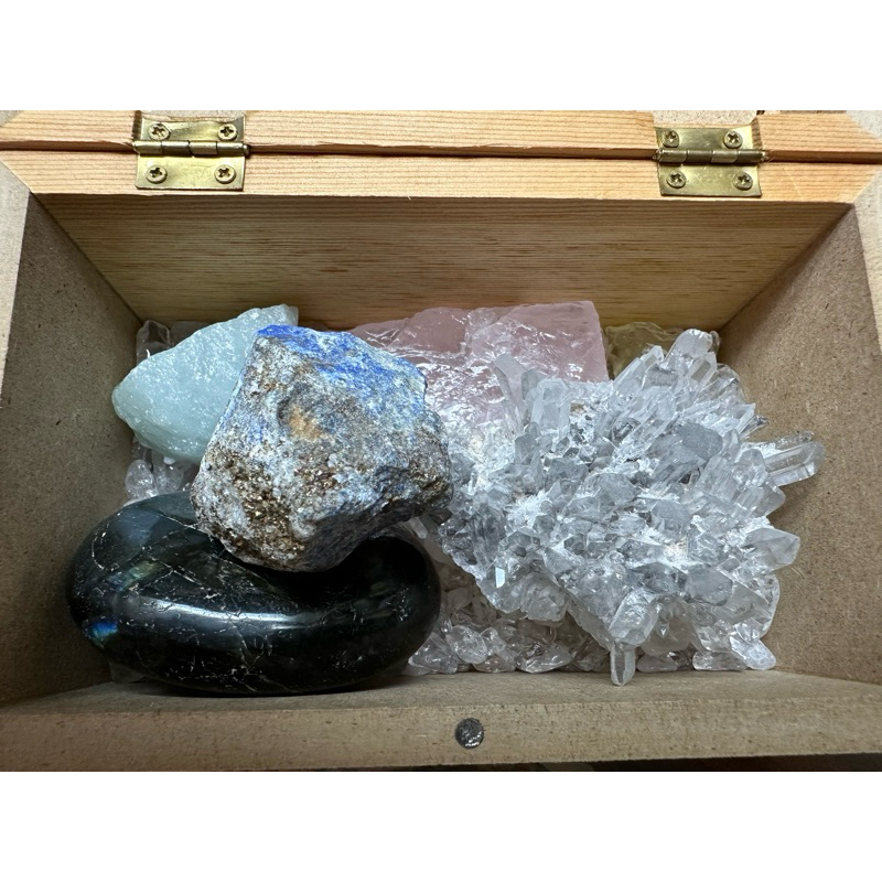 水晶礦石 海藍寶原礦 青金石 粉晶原礦 拉長石 黃水晶