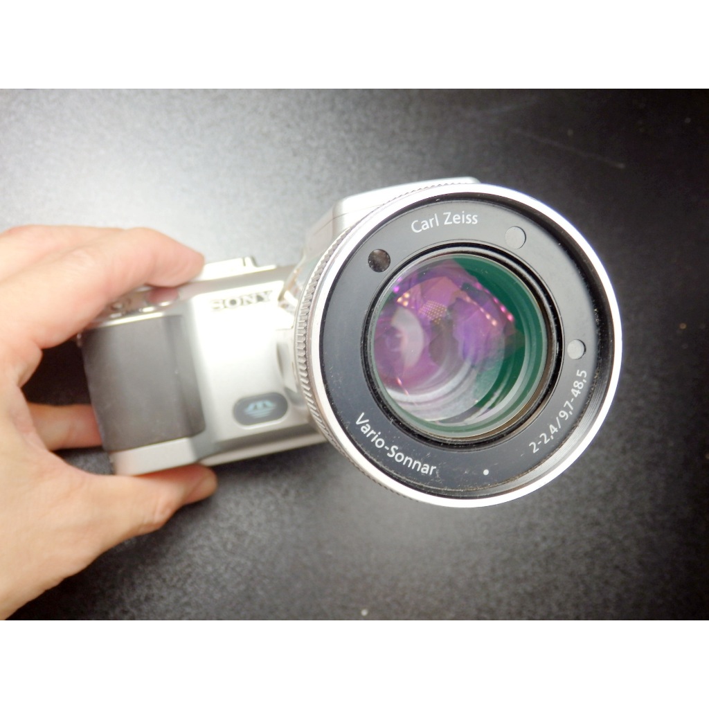 &lt;老數位相機&gt; SONY CYBERSHOT DSC-F717 (夜視功能/ 蔡斯鏡頭 zeiss/附電池)