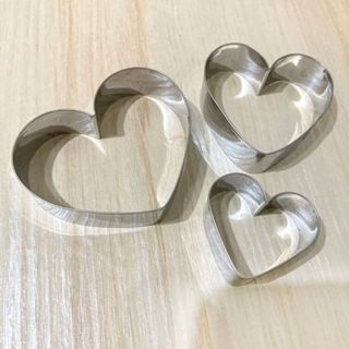 黏土工具- 二手不鏽鋼愛心壓模一組三個