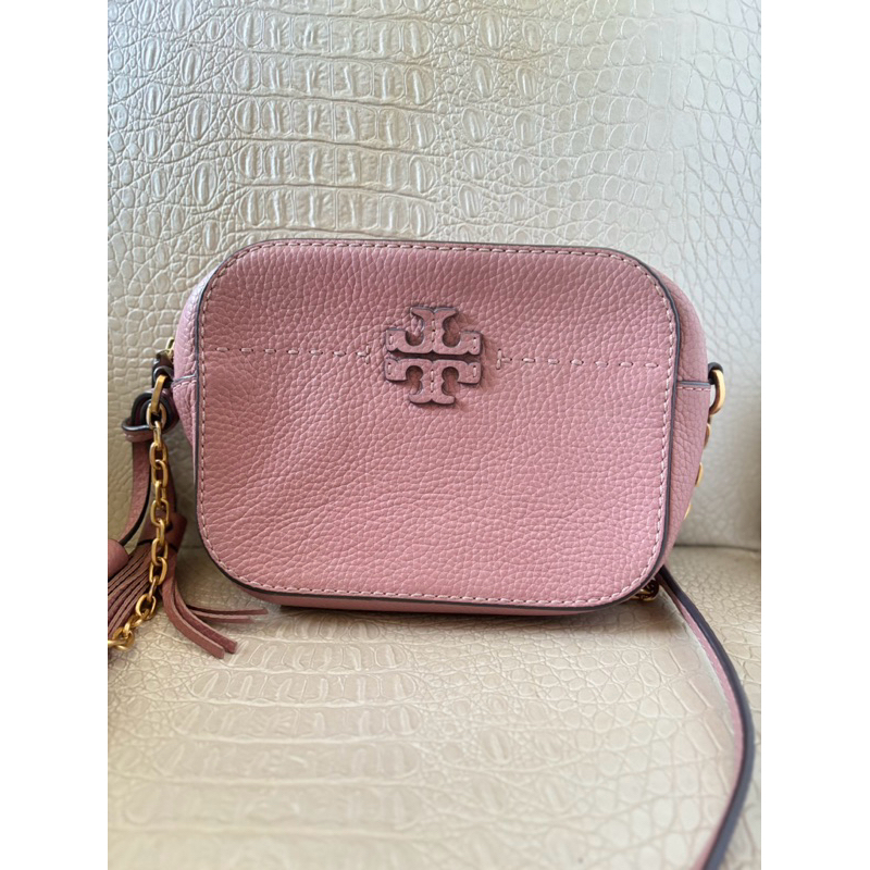 TORY BURCH McGraw 縫線設計流蘇牛皮斜背相機包(粉色)