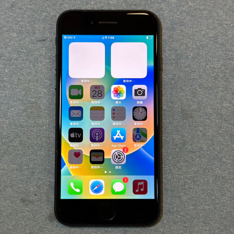 iPhone SE 3 128G 黑 功能正常 二手 IPhoneSe3 SE3 4.7吋 螢幕細微刮傷 蘋果 台中