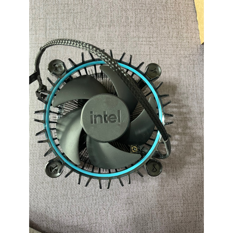 intel(R) Core(TM) i3-13100F 風扇 價格可議價✅、台中可面交✅