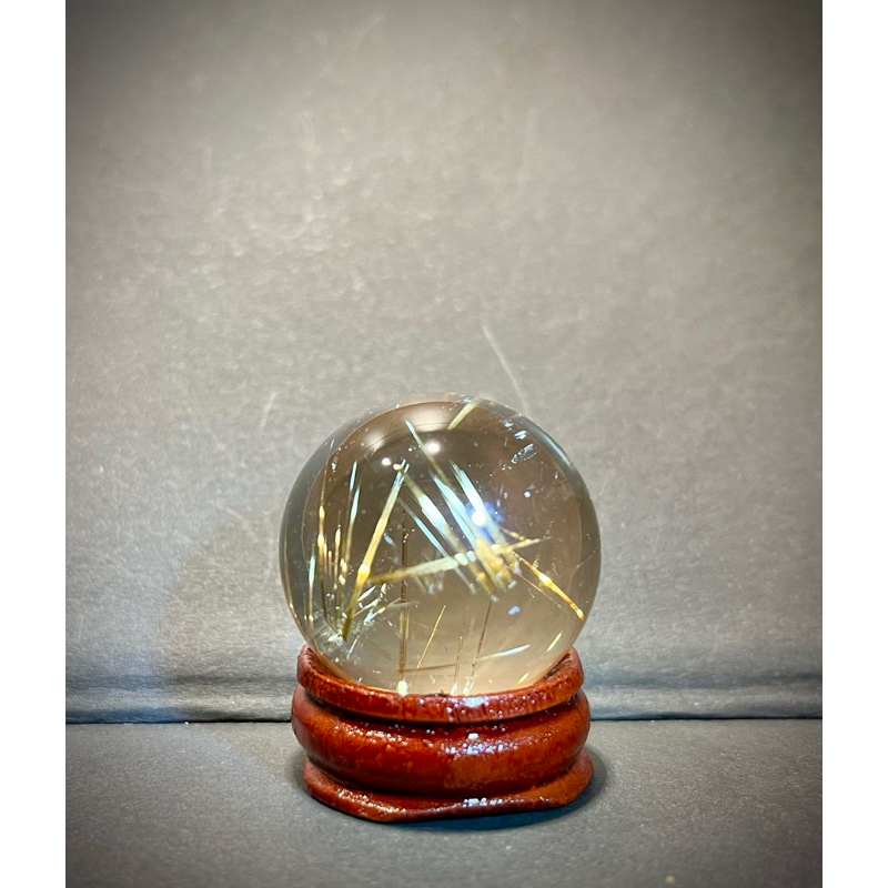 鈦晶水晶球 31mm - 板鈦 三叉戟 紋路 清澈晶體 鈦晶球