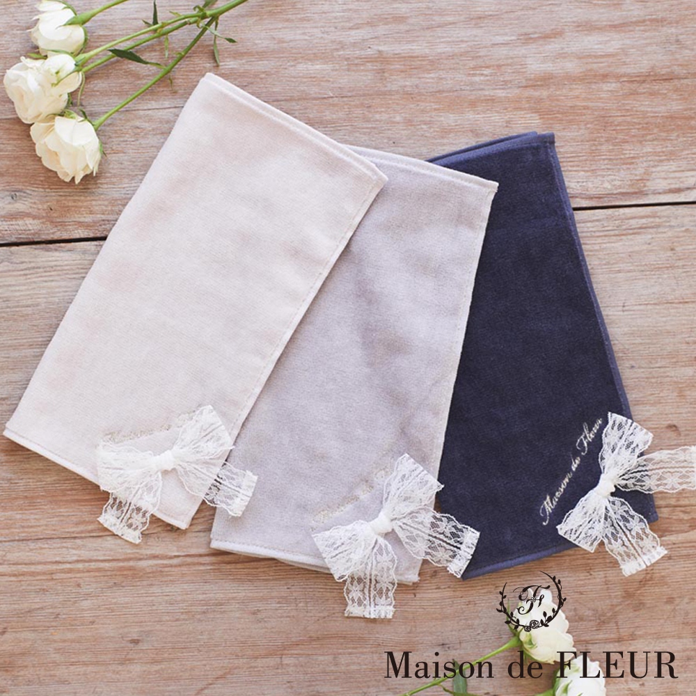 Maison de FLEUR 精緻蕾絲緞帶造型手帕(8A34F1R1000)