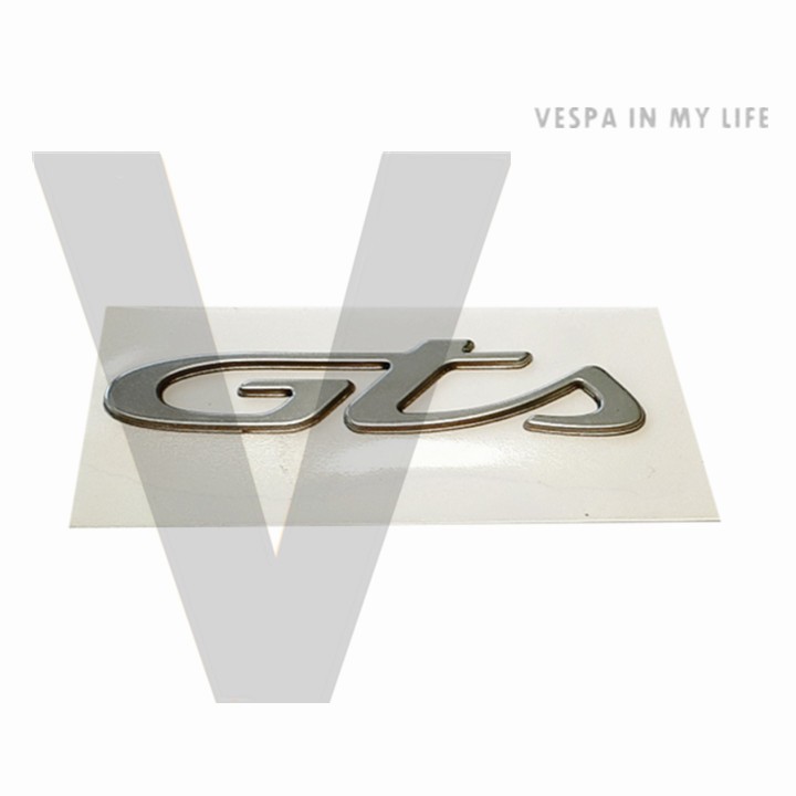 VESPA GTS HPE 「GTS」鍍鉻 徽章 貼紙 肚邊貼 原廠車身貼
