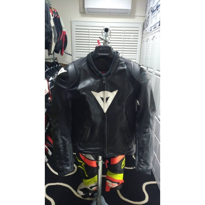 丹尼斯 Dainese Sport Pro Leather Jacket 皮衣 防摔皮衣→(尺寸44號)