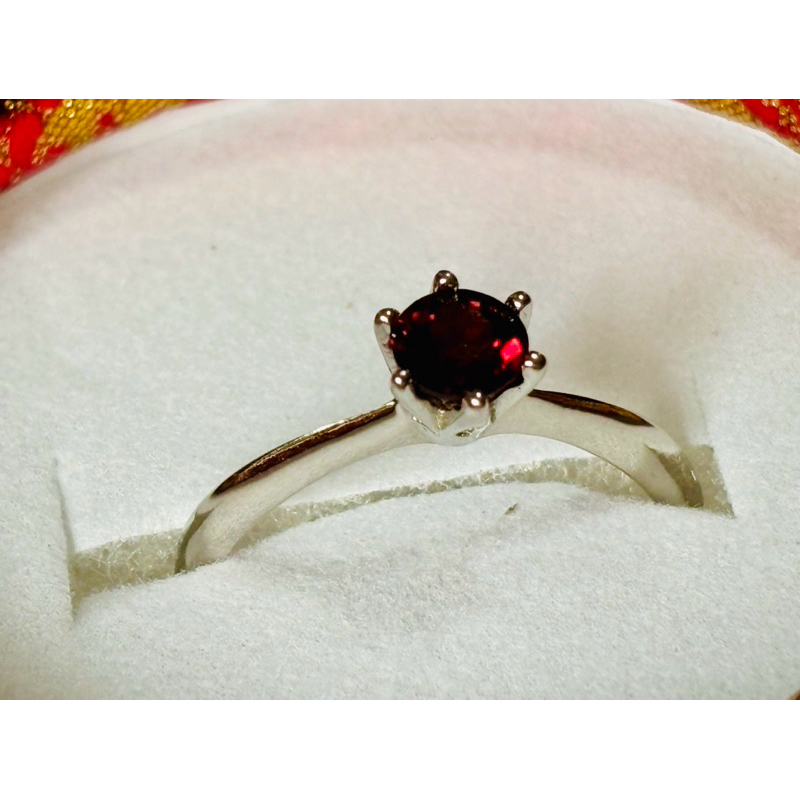 緬甸天然無燒紅色尖晶石 正圓精切寶石鑲嵌 S925銀活口戒指 寶石珠徑約5mm，重約0.8ct