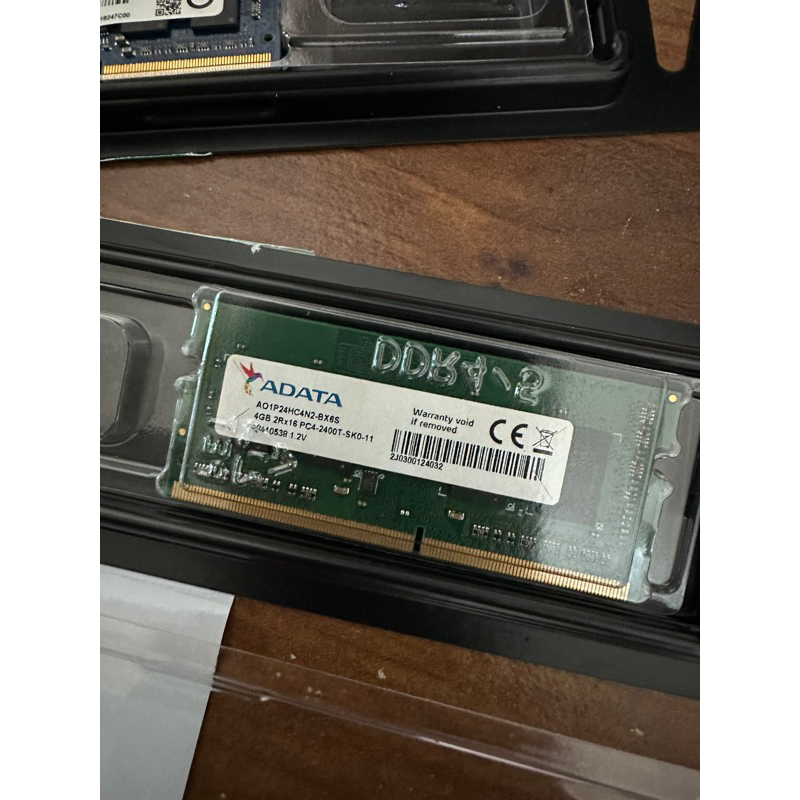 「售」威剛 DDR4 4GB 2400 良品 筆電記憶體 筆記型