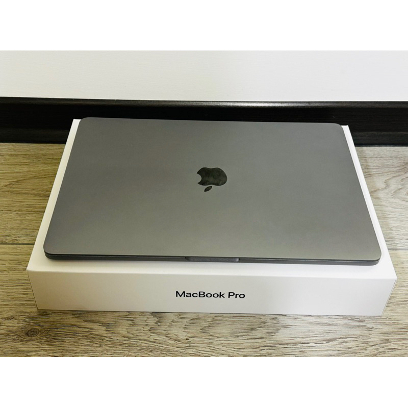台中 2017年款MacBook Pro i5 (2.3) 16g/256g 太空灰 盒裝配件齊全