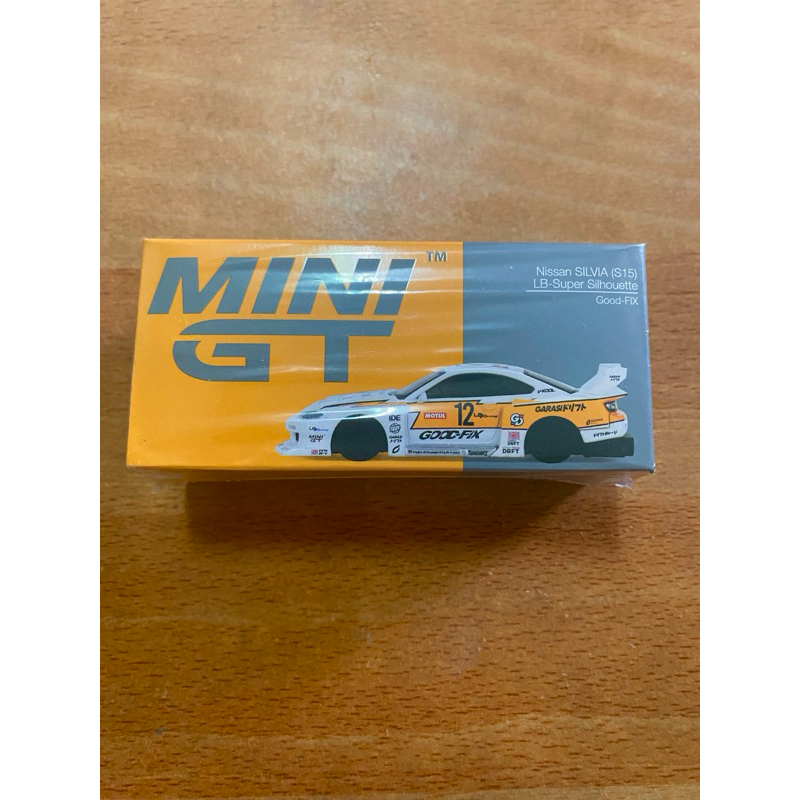 Mini GT #596 LB Nissan Silvia S15 x IDE