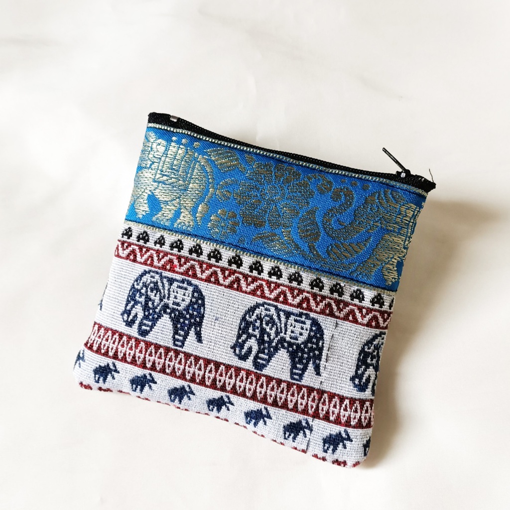 【全新出清】泰國印象-大象編織花紋 拚色燙金拉鍊零錢包、收納包、化妝包/泰國製、萬用收納袋/牛仔藍x大象花紋/現貨一個