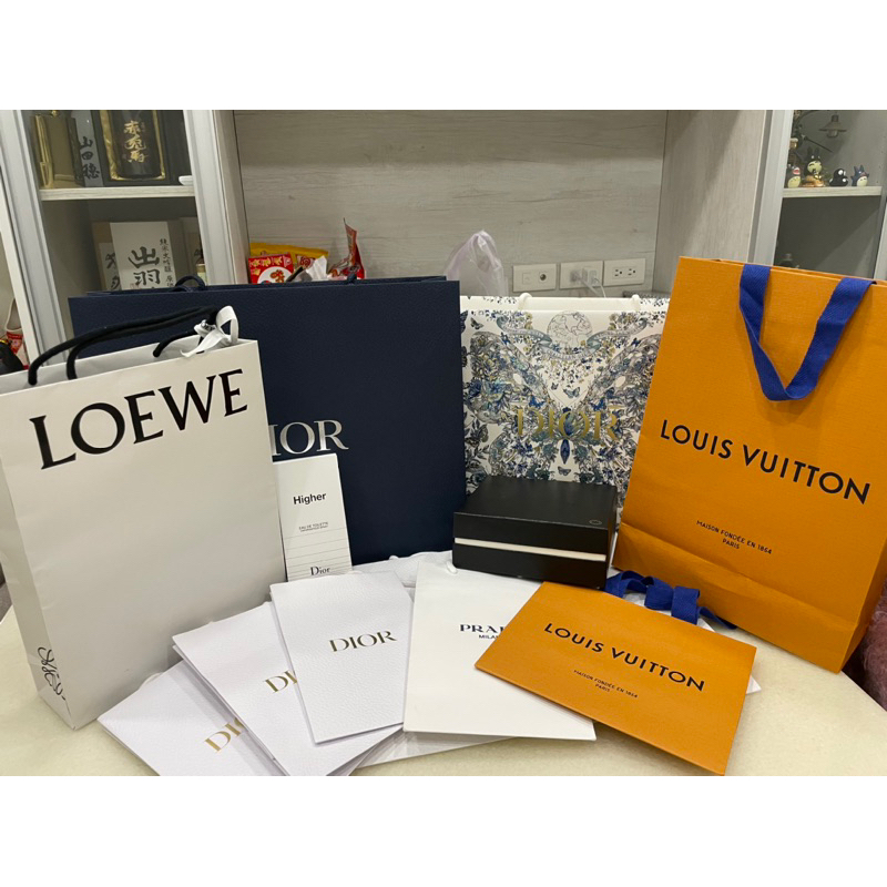 Louis Vuitton、Dior、LOEWE、PRADA精品紙袋香水盒