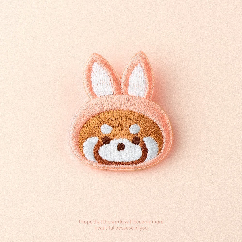 本喵MR.MEOW｜現貨 RED PANDA 刺繡胸針(共6款) 熊貓 別針 胸針 衣服裝飾 刺繡貼 刺繡胸針 配件配件