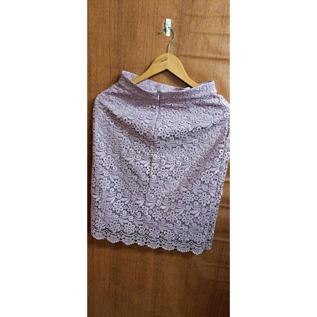 日本品牌【UNIQLO】法式質感風格 紫色蕾絲雙層過膝裙 很有古典風格  size:S