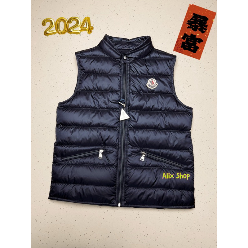 2024 Moncler  Gui 深藍色、男童裝、百搭、可內搭防寒 保暖、立領馬甲、羽絨 背心 男、女成人可穿。