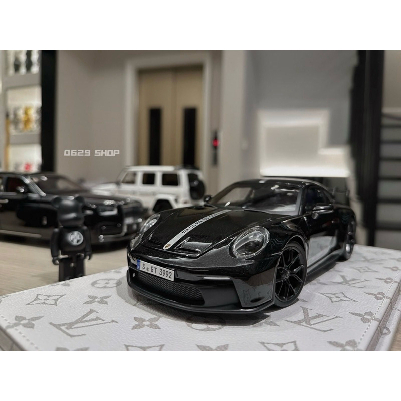 1/18 PORSCHE 911 GT3 992 保時捷模型車 銀拉花 超跑模型 房間擺設1：18 模型車 收藏 玩具車