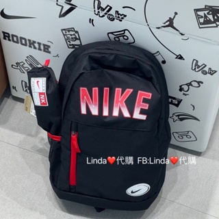 Linda❤️代購 Nike 後背包 雙肩 可拆式筆袋 水壺袋 黑色 紅Logo FN0956-010