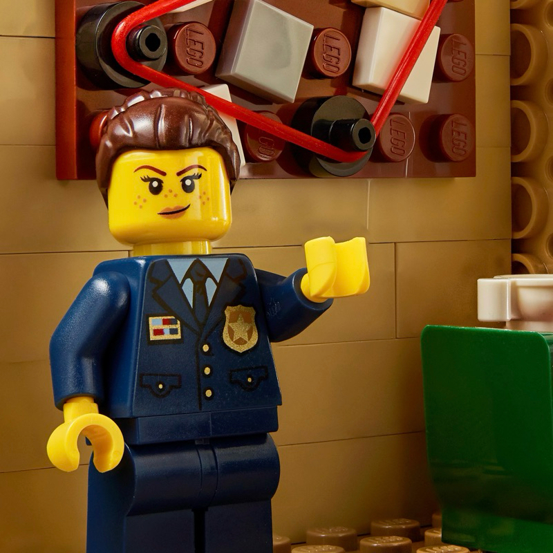LEGO 樂高 10278 女警察 單人偶 全新品, 街景 警察局 女警 警察 警官 調查 打字機 檯燈
