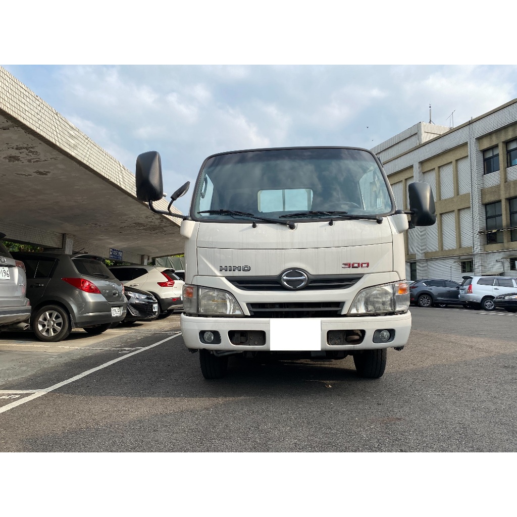 中古車 2014 HINO 300 長軸 柴油 手排 11.5呎 油壓 尾門 **專賣 三噸半 五噸 貨車 二手車