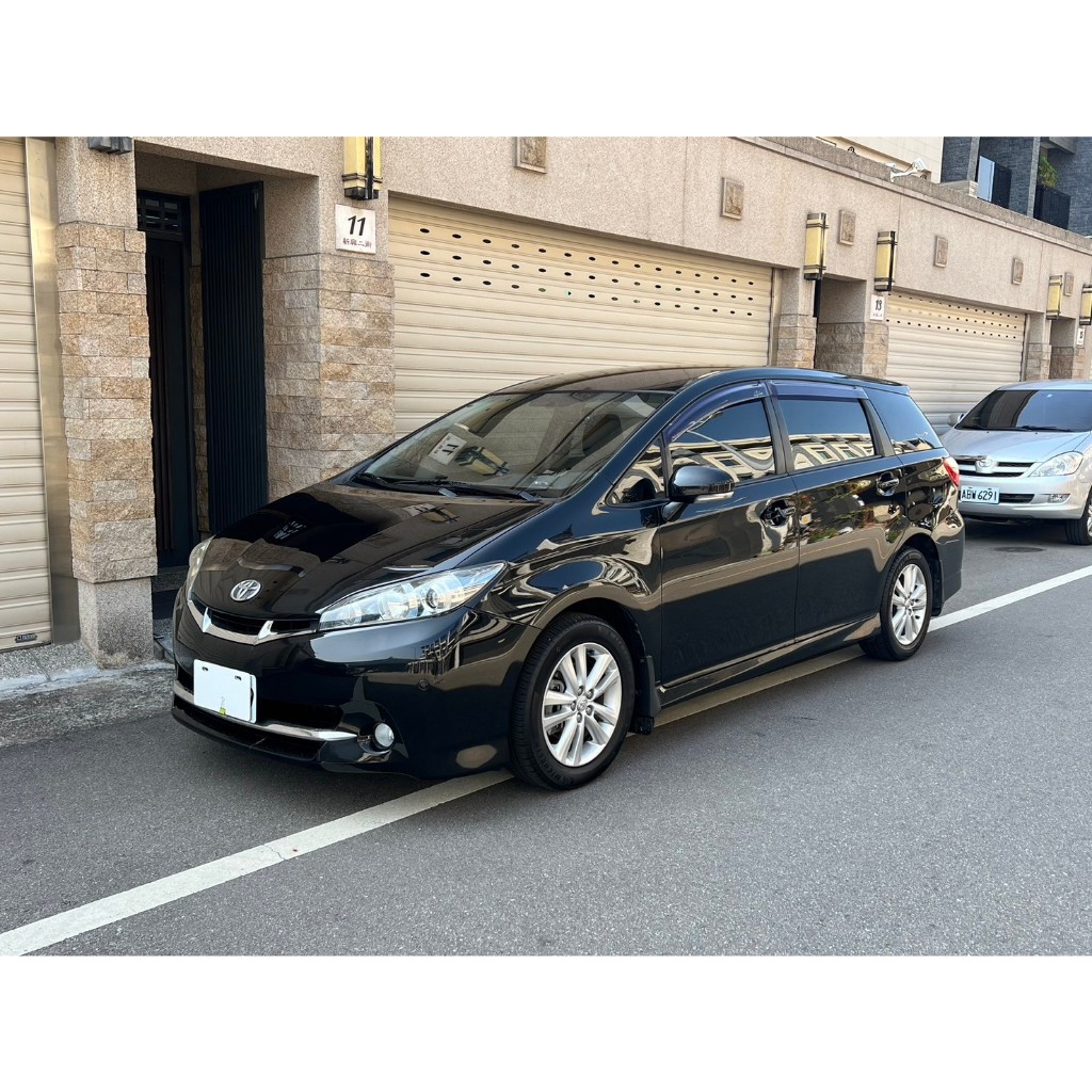 2010 TOYOTA WISH  黑色跑11.8萬公里 7人座  中古車 低里程