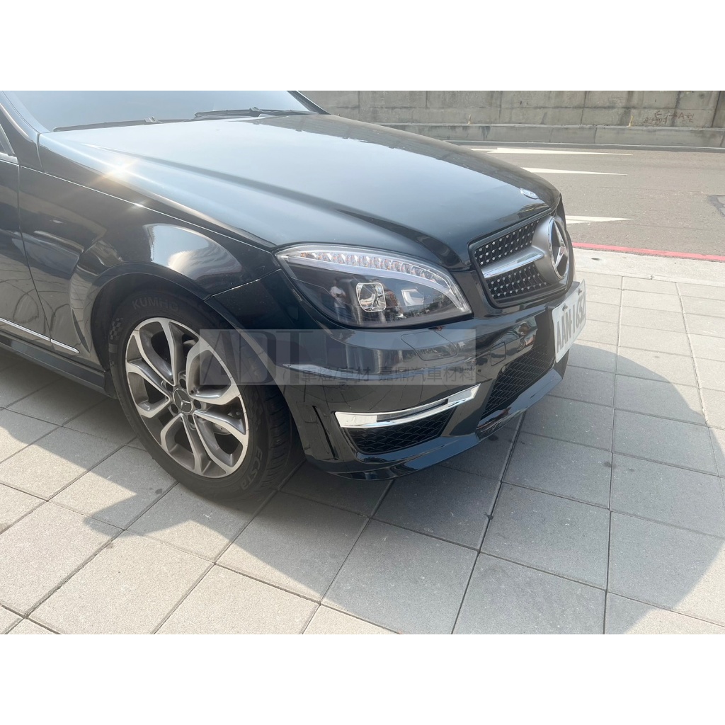 ~~ ADT.車材.車材~~W204 2007-2011 C300 仿W205  LED雙功能燈眉 黑底魚眼大燈組