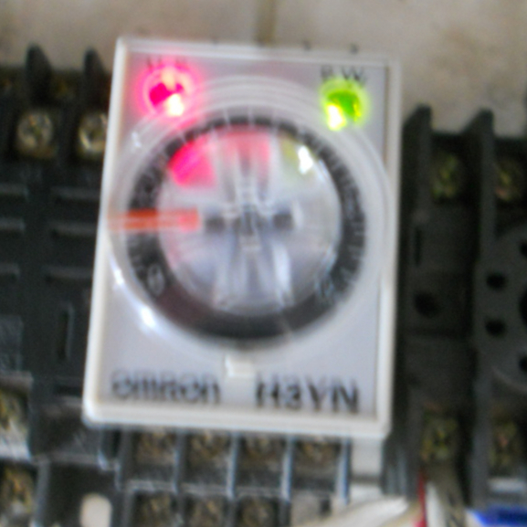 OMRON 小型計時器 H3YN-2  H3YN-21  四種模式TIMER  0.1s-1m-10m-10H