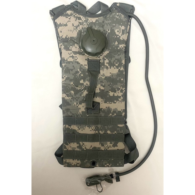 全新 美軍公發 UCP 通用數位迷彩MOLLE II 水袋 背包ACU 全地型 數位迷彩