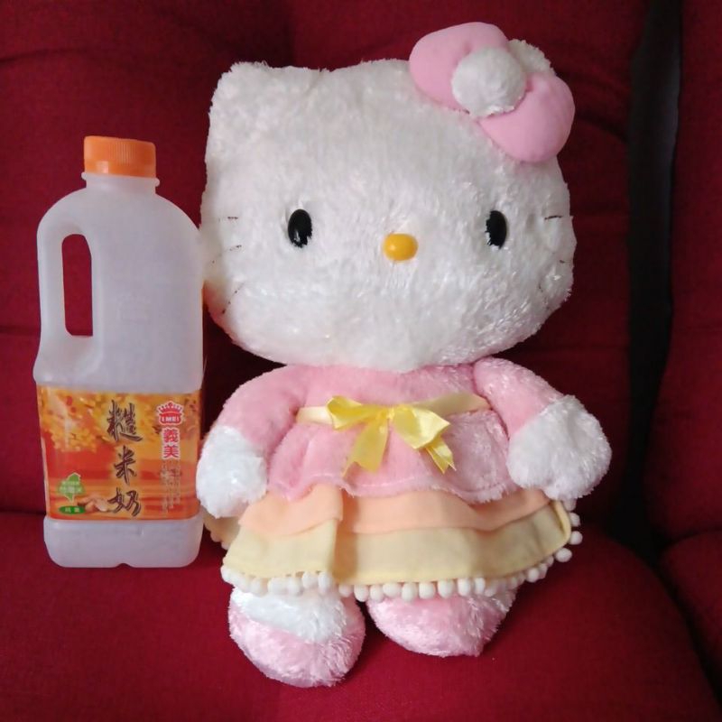 很大隻早期 2006年 日本帶回 Hello Kitty 粉紅芭比小公主玩偶 娃娃 軟絨抱枕貓咪公仔造型 絕版珍藏 老物