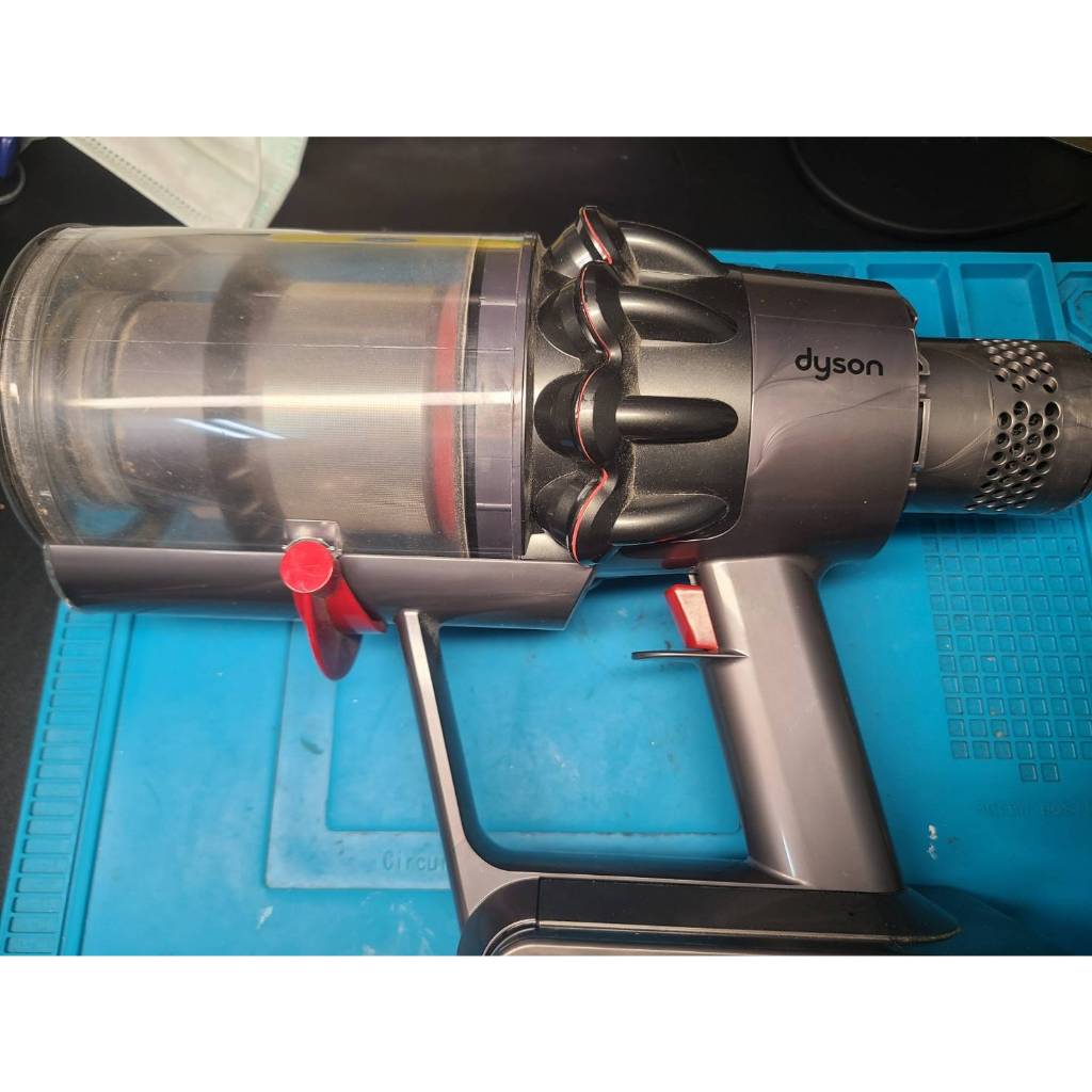 dyson 戴森 V7 V8 V10 V11 全系列 吸塵器維修  馬達更換 高雄 維修送濾芯及固定扣