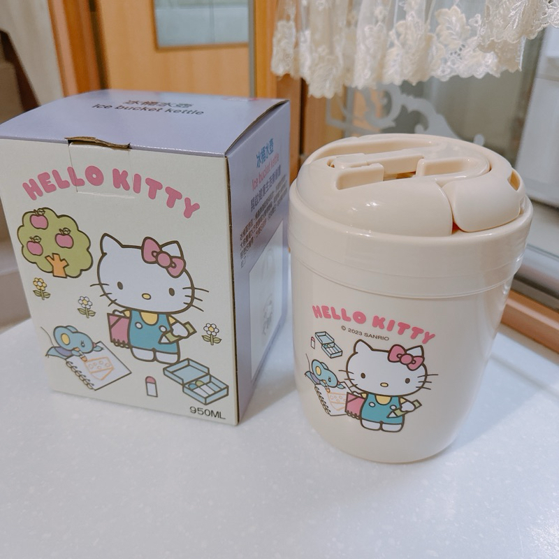 《全新》 Hello Kitty 冰桶水壺