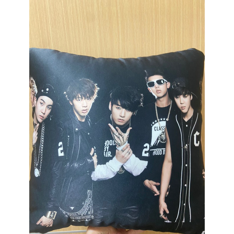 BTS防彈少年團抱枕 全新